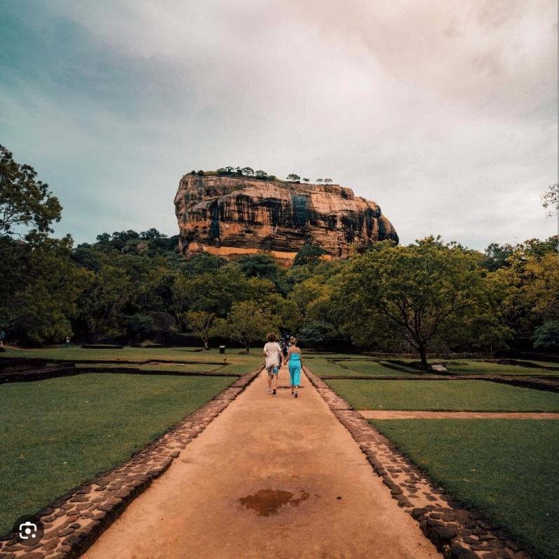 Amron Resort Sigiriya Exterior foto
