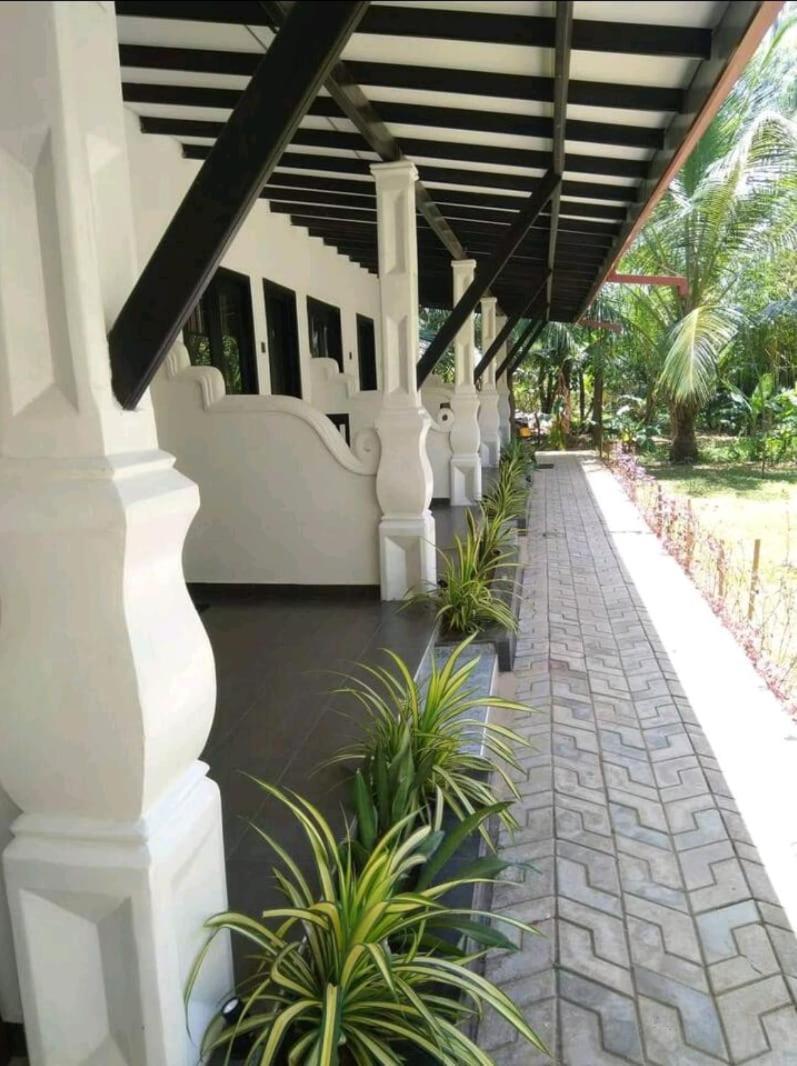 Amron Resort Sigiriya Quarto foto