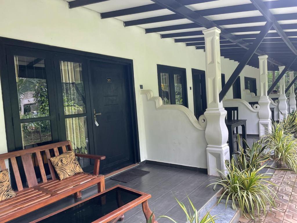 Amron Resort Sigiriya Quarto foto