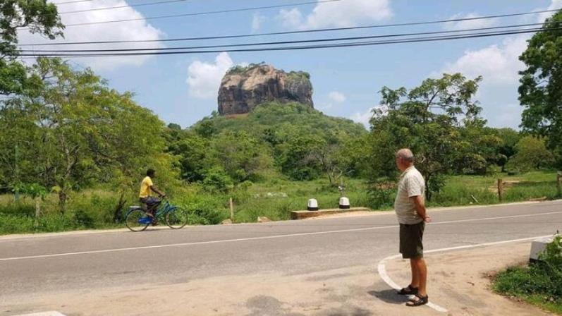 Amron Resort Sigiriya Quarto foto